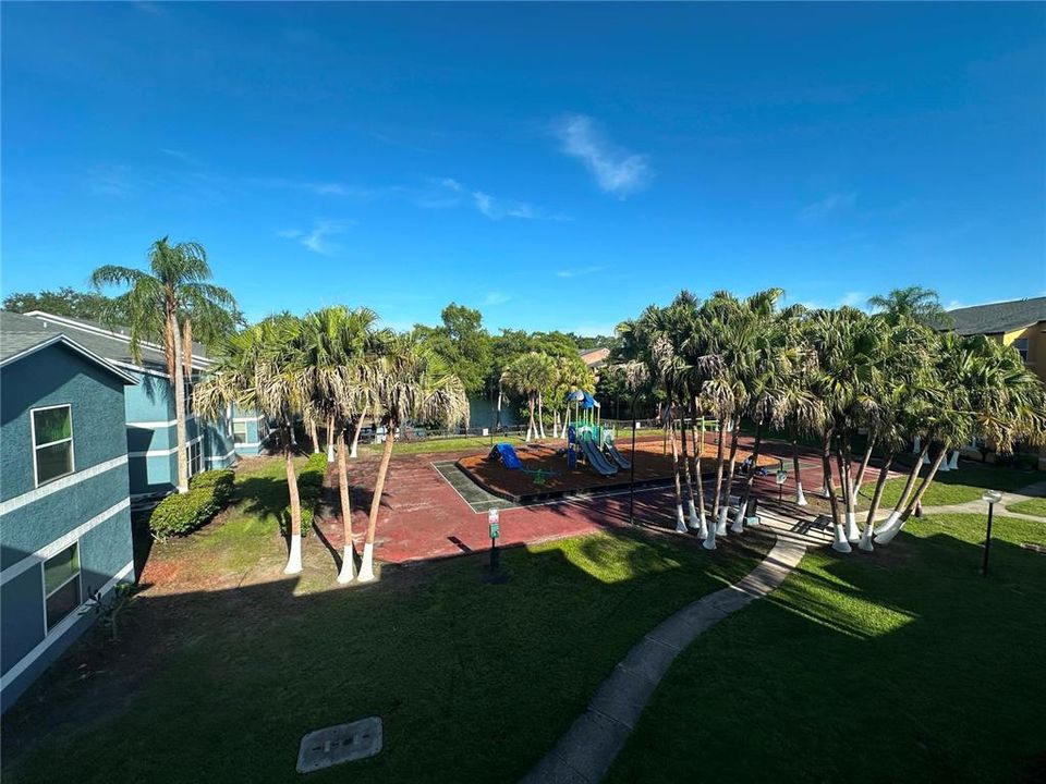 For Rent: $1,600 (2 beds, 1 baths, 934 Square Feet)