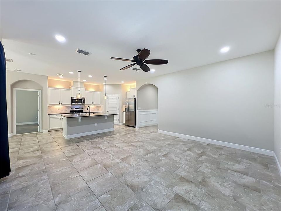 For Sale: $649,900 (4 beds, 3 baths, 2117 Square Feet)