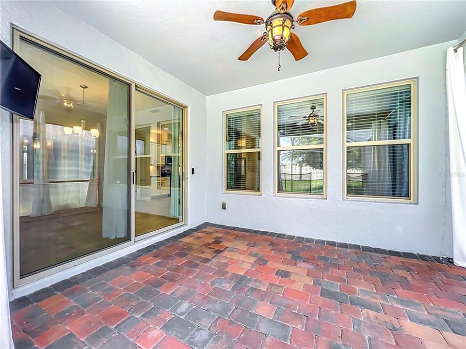 For Sale: $649,900 (4 beds, 3 baths, 2117 Square Feet)