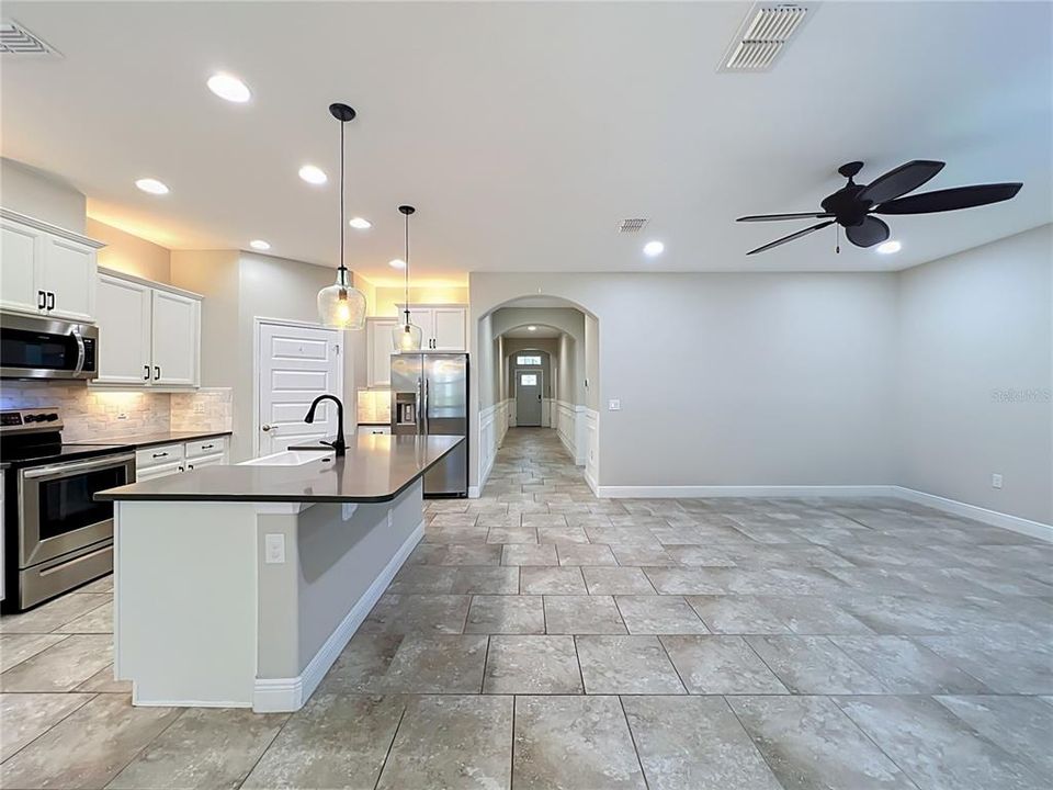 For Sale: $649,900 (4 beds, 3 baths, 2117 Square Feet)