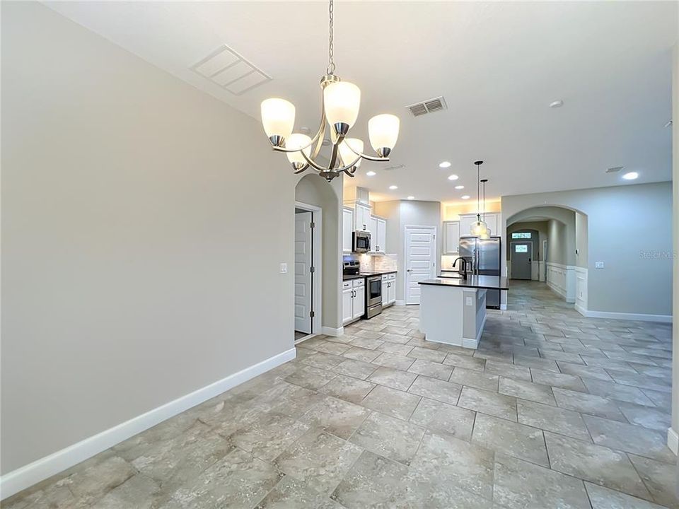 For Sale: $649,900 (4 beds, 3 baths, 2117 Square Feet)