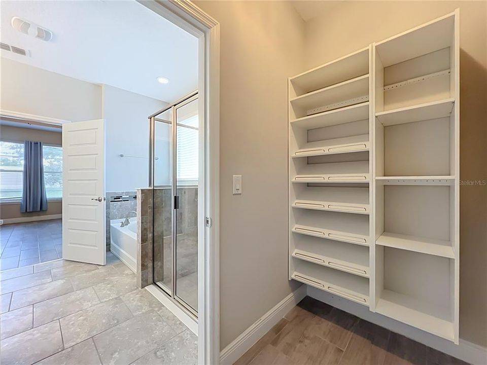 For Sale: $649,900 (4 beds, 3 baths, 2117 Square Feet)