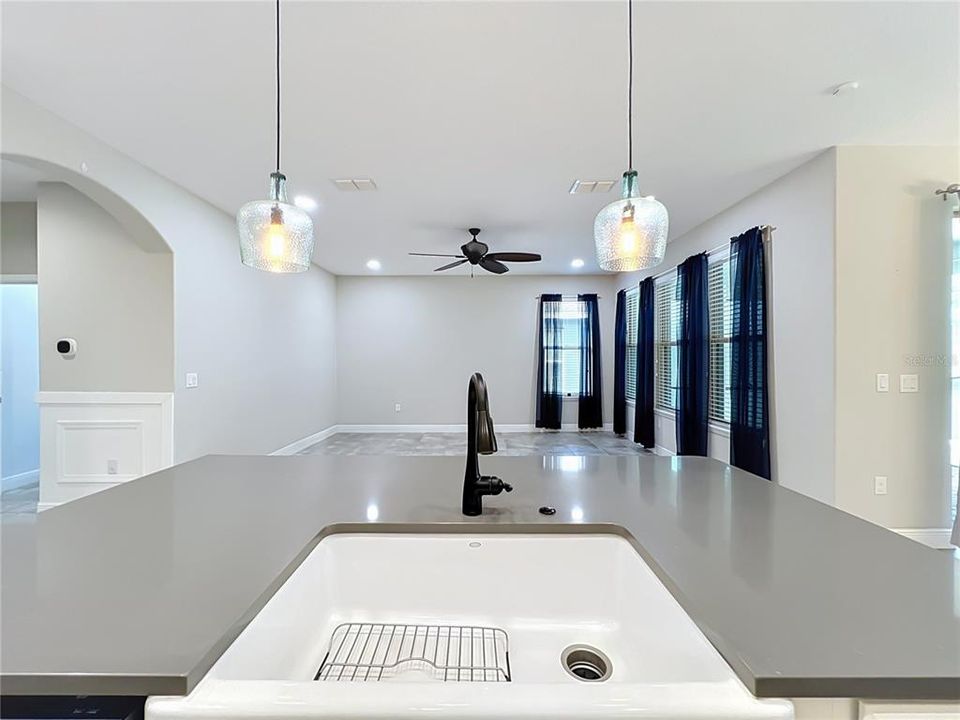 For Sale: $649,900 (4 beds, 3 baths, 2117 Square Feet)