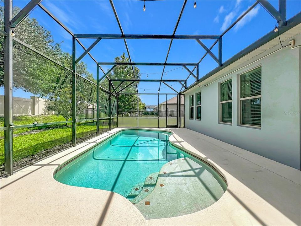 For Sale: $649,900 (4 beds, 3 baths, 2117 Square Feet)
