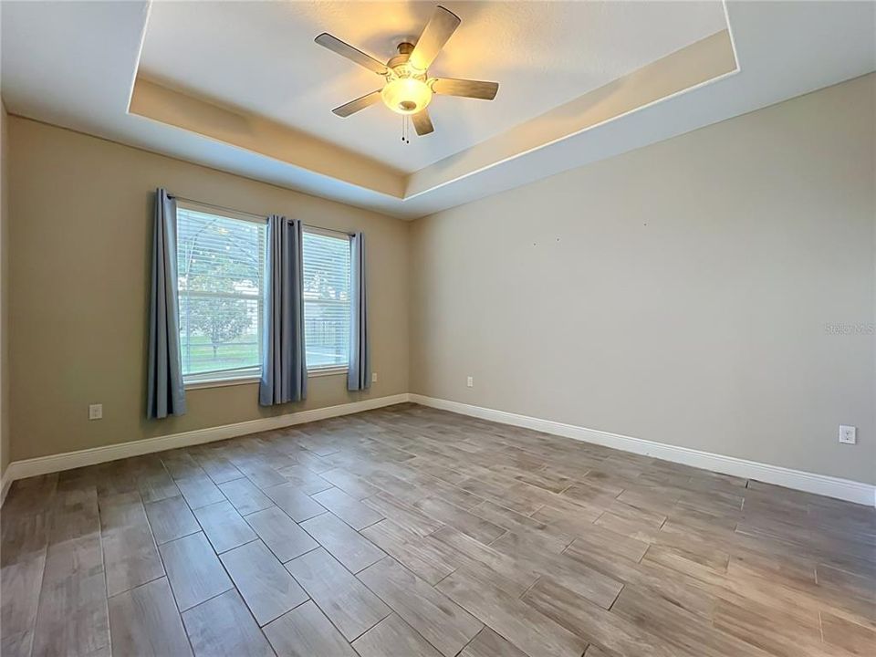 For Sale: $649,900 (4 beds, 3 baths, 2117 Square Feet)
