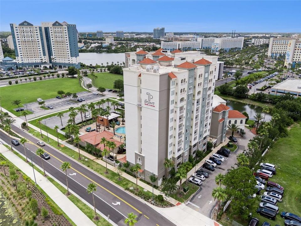 For Sale: $159,999 (1 beds, 1 baths, 671 Square Feet)