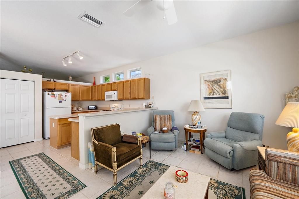 For Sale: $424,900 (3 beds, 2 baths, 1812 Square Feet)