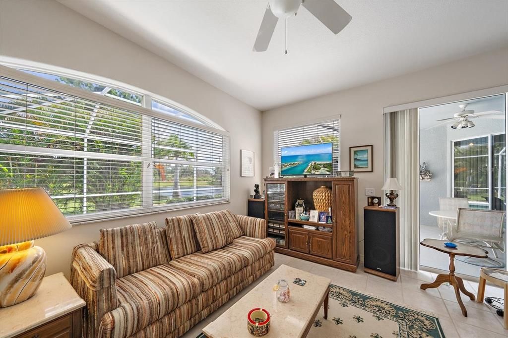 For Sale: $424,900 (3 beds, 2 baths, 1812 Square Feet)