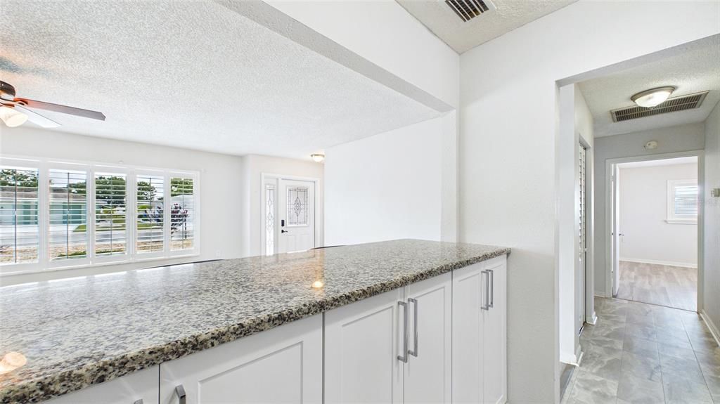 For Sale: $299,900 (2 beds, 2 baths, 1550 Square Feet)