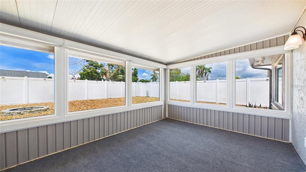 For Sale: $299,900 (2 beds, 2 baths, 1550 Square Feet)