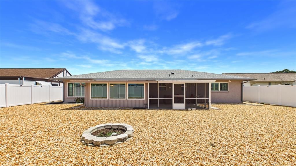 For Sale: $299,900 (2 beds, 2 baths, 1550 Square Feet)