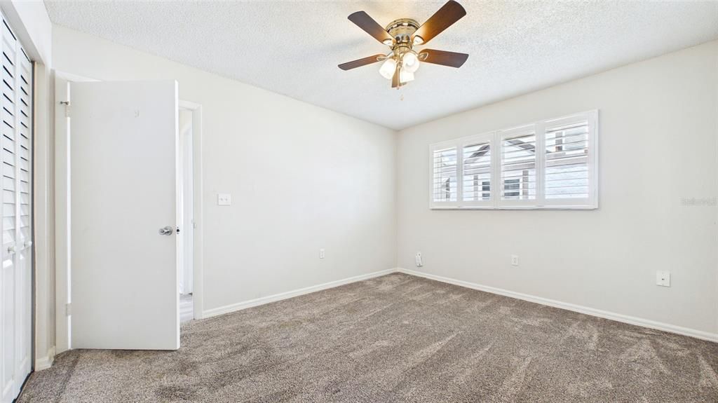 For Sale: $299,900 (2 beds, 2 baths, 1550 Square Feet)