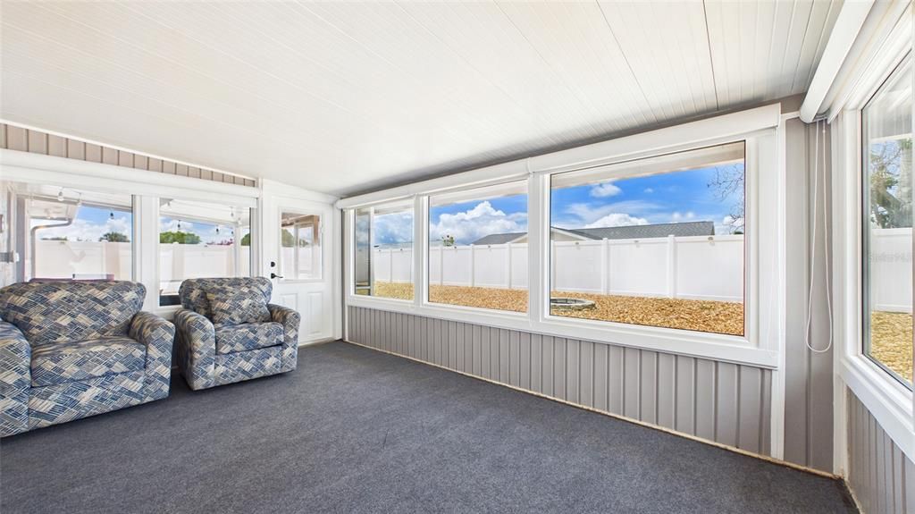 For Sale: $299,900 (2 beds, 2 baths, 1550 Square Feet)