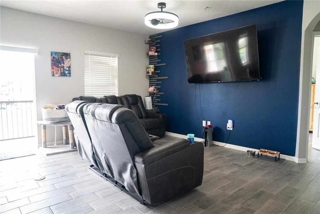 For Rent: $2,200 (2 beds, 2 baths, 1273 Square Feet)