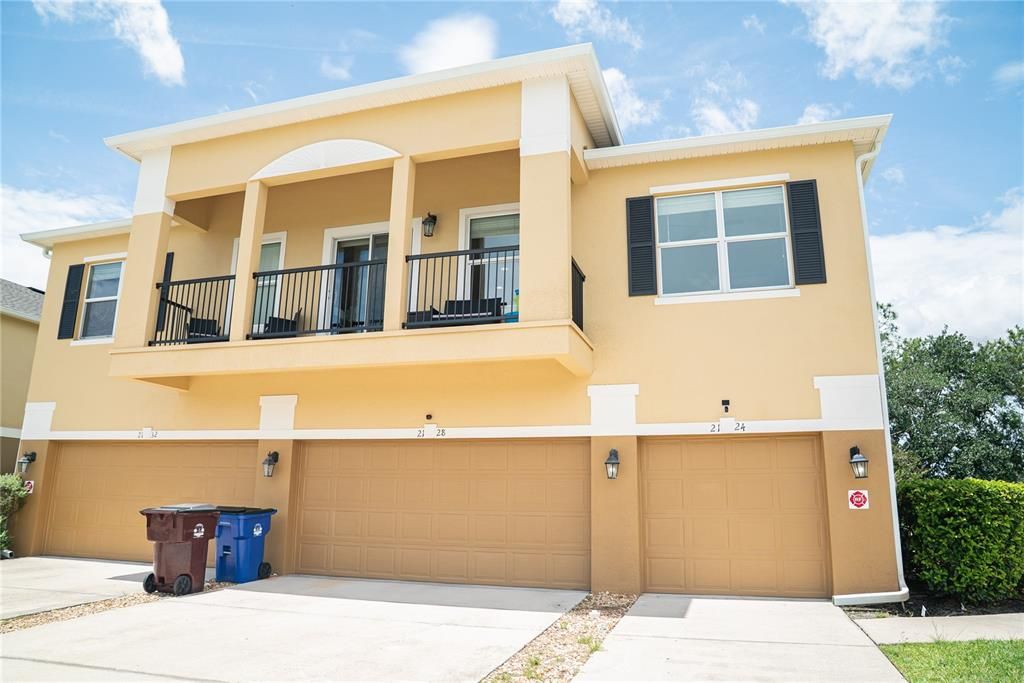 For Rent: $2,200 (2 beds, 2 baths, 1273 Square Feet)