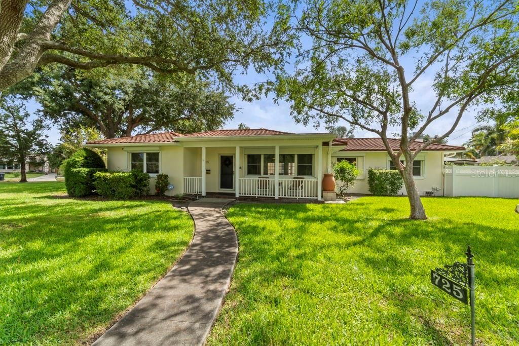 For Sale: $729,000 (4 beds, 3 baths, 2280 Square Feet)