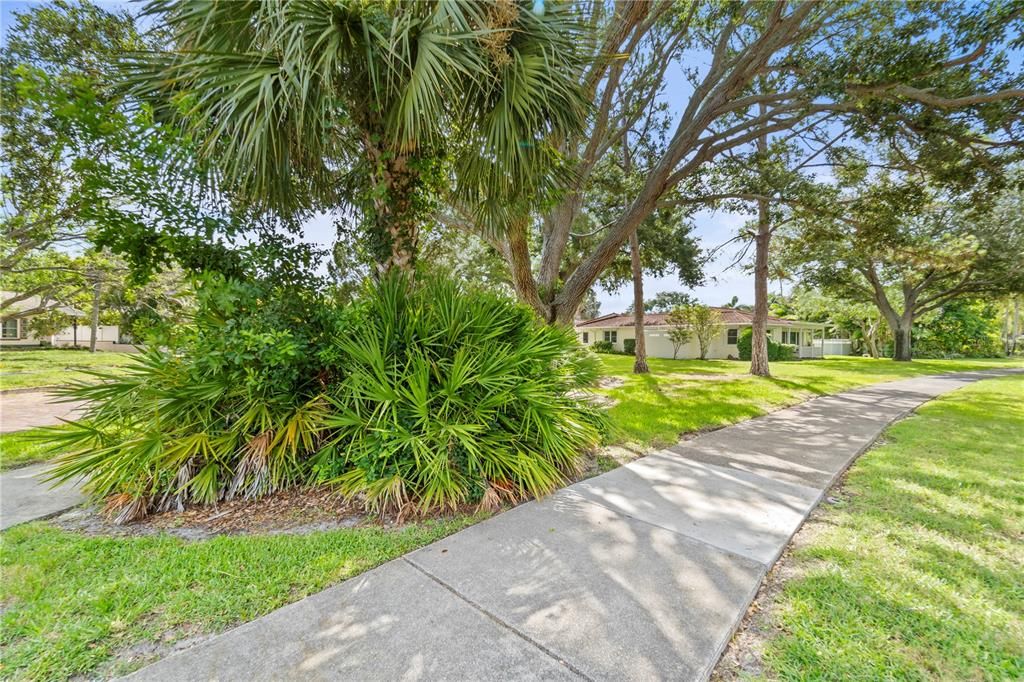 For Sale: $729,000 (4 beds, 3 baths, 2280 Square Feet)