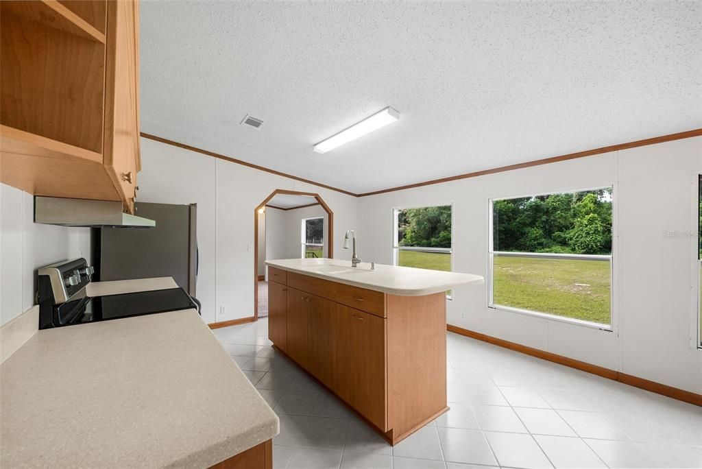 For Sale: $200,000 (3 beds, 2 baths, 1620 Square Feet)