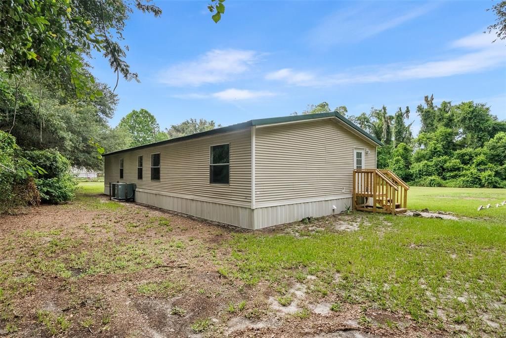 For Sale: $200,000 (3 beds, 2 baths, 1620 Square Feet)