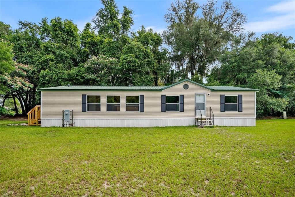 For Sale: $200,000 (3 beds, 2 baths, 1620 Square Feet)