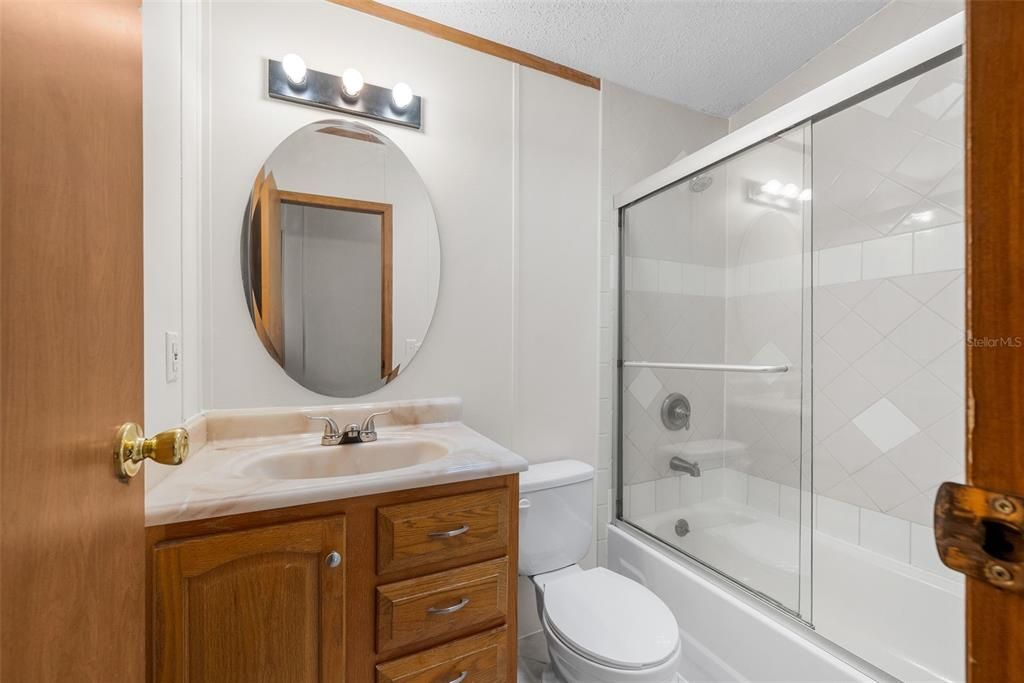 For Sale: $200,000 (3 beds, 2 baths, 1620 Square Feet)