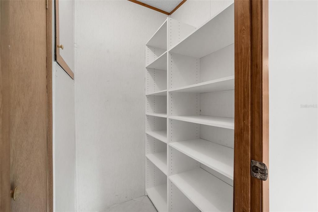 For Sale: $200,000 (3 beds, 2 baths, 1620 Square Feet)