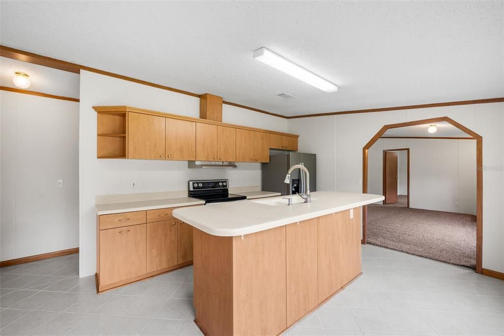 For Sale: $200,000 (3 beds, 2 baths, 1620 Square Feet)