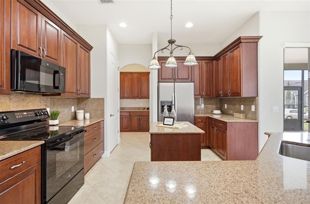 For Sale: $759,000 (4 beds, 3 baths, 3572 Square Feet)