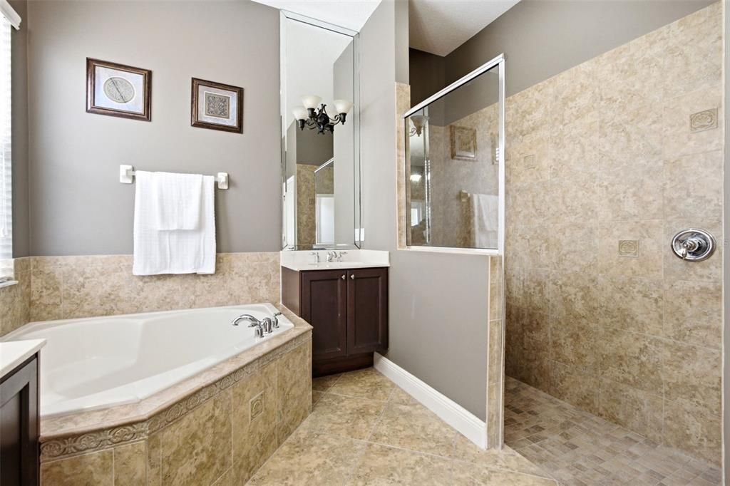 For Sale: $759,000 (4 beds, 3 baths, 3572 Square Feet)