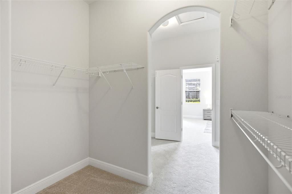 For Sale: $759,000 (4 beds, 3 baths, 3572 Square Feet)