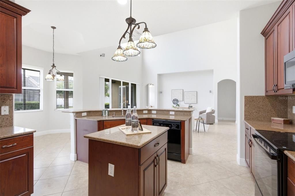 For Sale: $759,000 (4 beds, 3 baths, 3572 Square Feet)