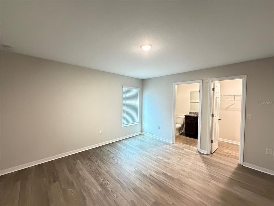 For Sale: $260,000 (3 beds, 2 baths, 1345 Square Feet)