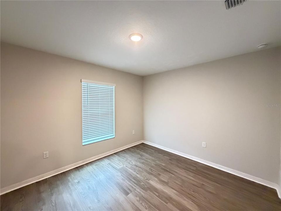 For Sale: $260,000 (3 beds, 2 baths, 1345 Square Feet)