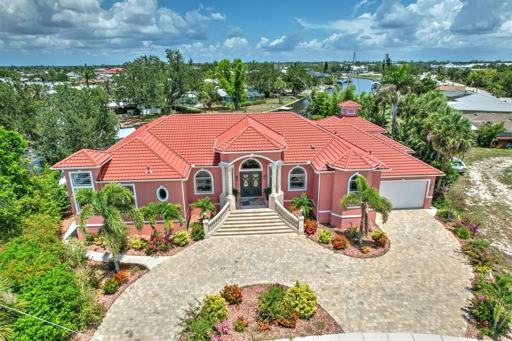 For Sale: $1,475,000 (3 beds, 3 baths, 3481 Square Feet)