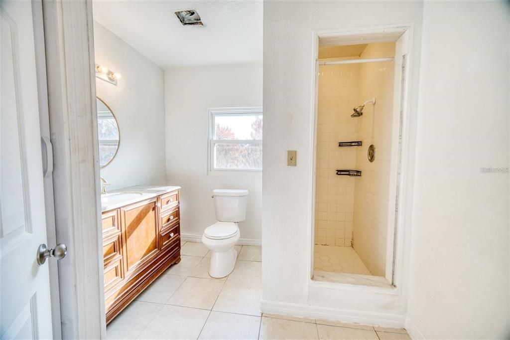 For Sale: $329,900 (5 beds, 4 baths, 2835 Square Feet)