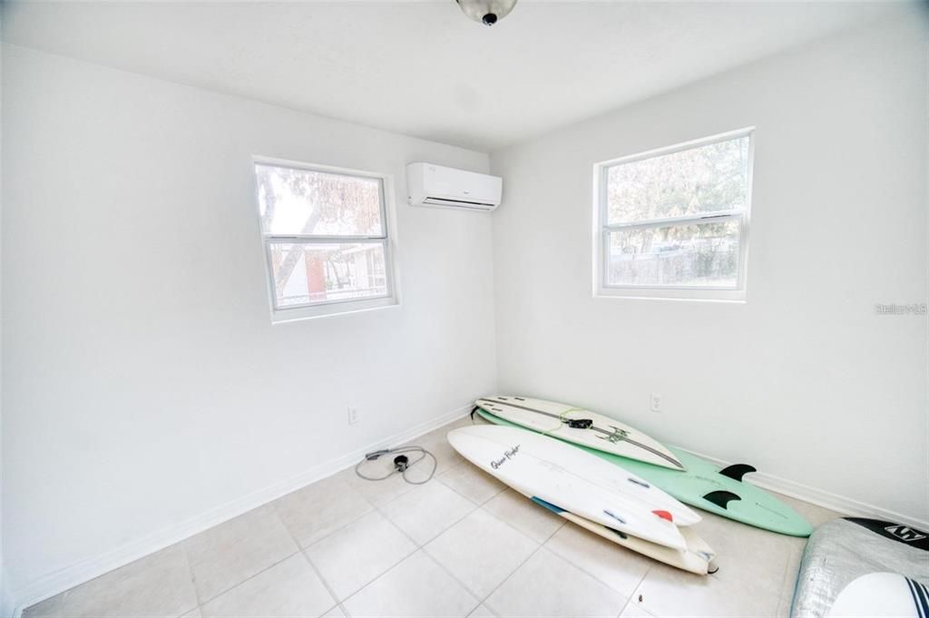 For Sale: $329,900 (5 beds, 4 baths, 2835 Square Feet)
