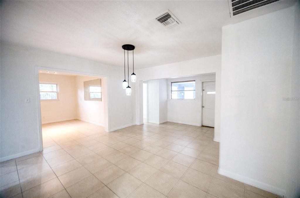 For Sale: $329,900 (5 beds, 4 baths, 2835 Square Feet)