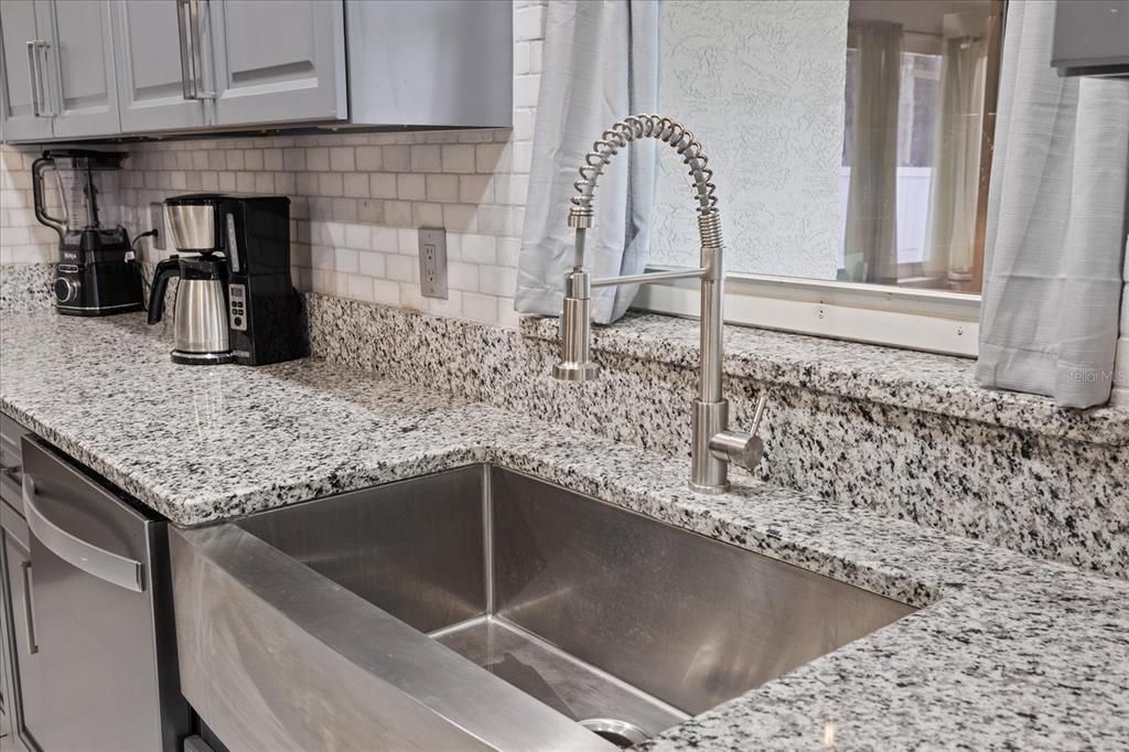 For Sale: $330,000 (3 beds, 2 baths, 1611 Square Feet)