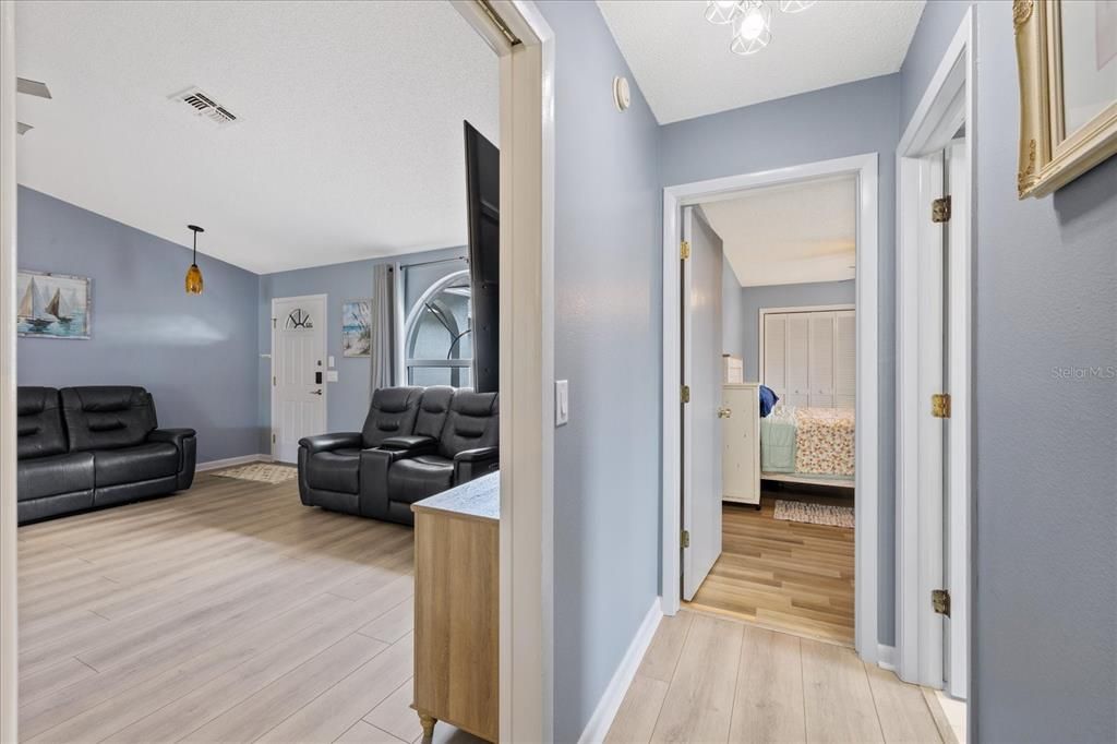 For Sale: $330,000 (3 beds, 2 baths, 1611 Square Feet)
