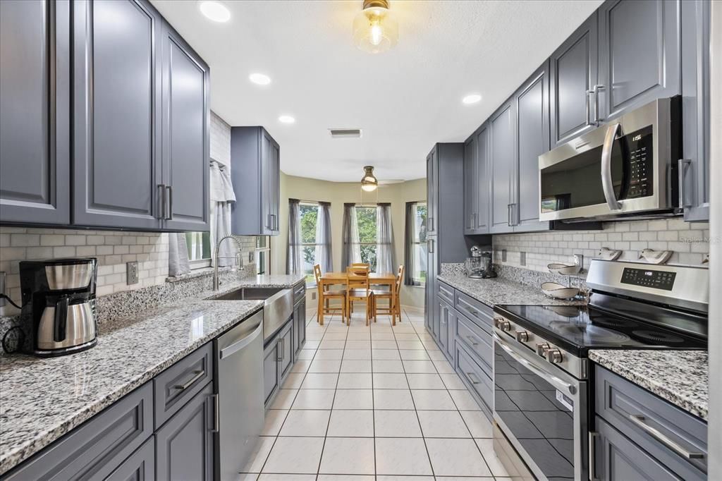 For Sale: $330,000 (3 beds, 2 baths, 1611 Square Feet)