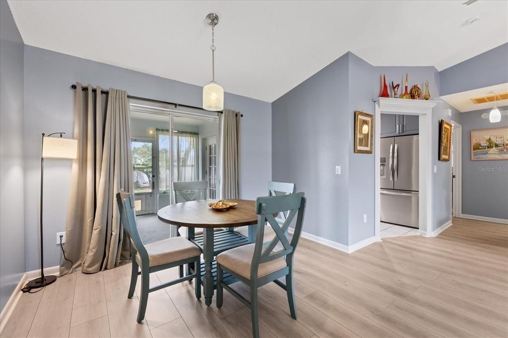 For Sale: $330,000 (3 beds, 2 baths, 1611 Square Feet)