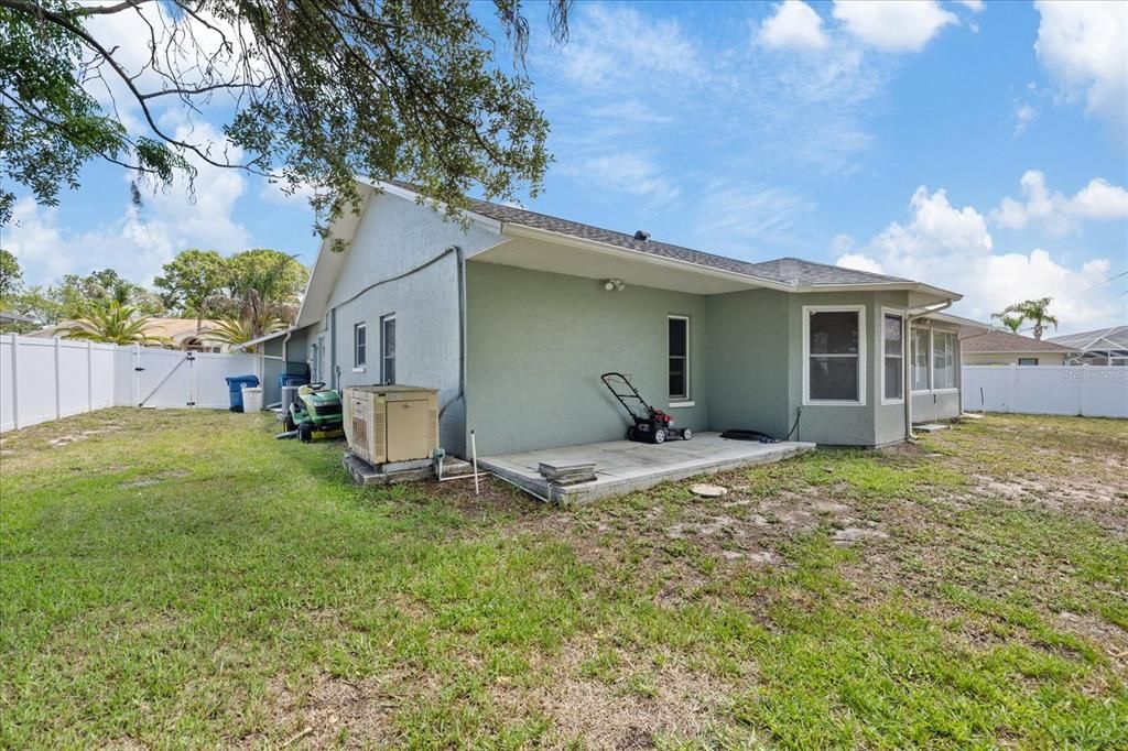 For Sale: $330,000 (3 beds, 2 baths, 1611 Square Feet)