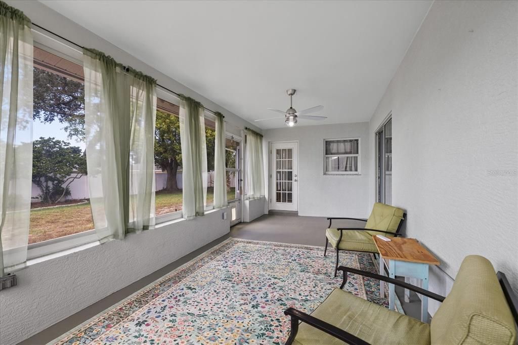 For Sale: $330,000 (3 beds, 2 baths, 1611 Square Feet)