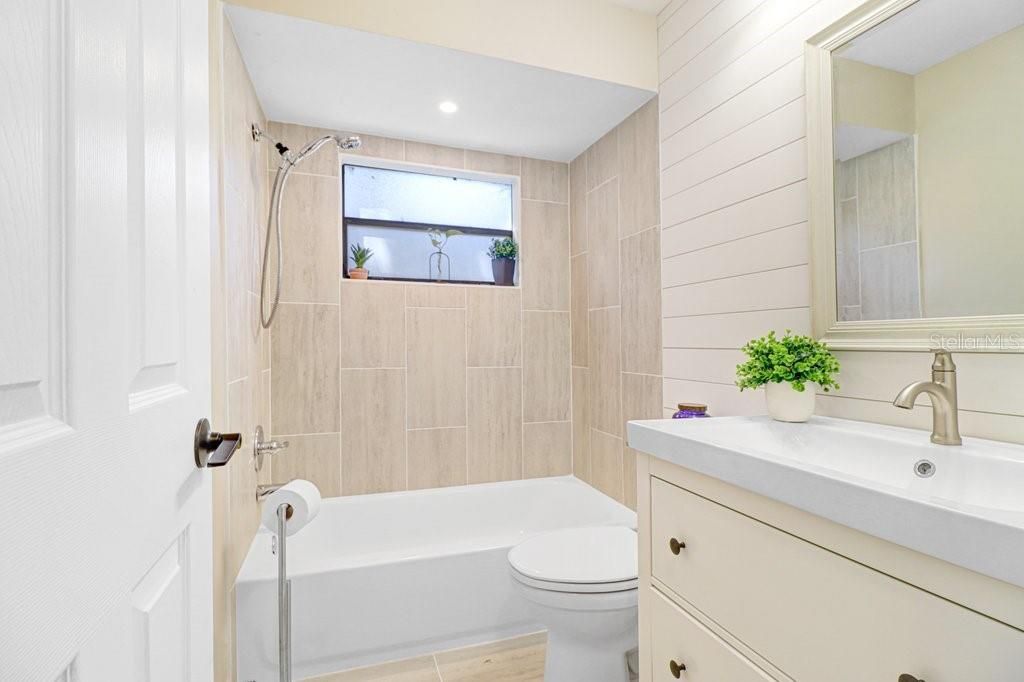 For Sale: $378,000 (3 beds, 2 baths, 1500 Square Feet)