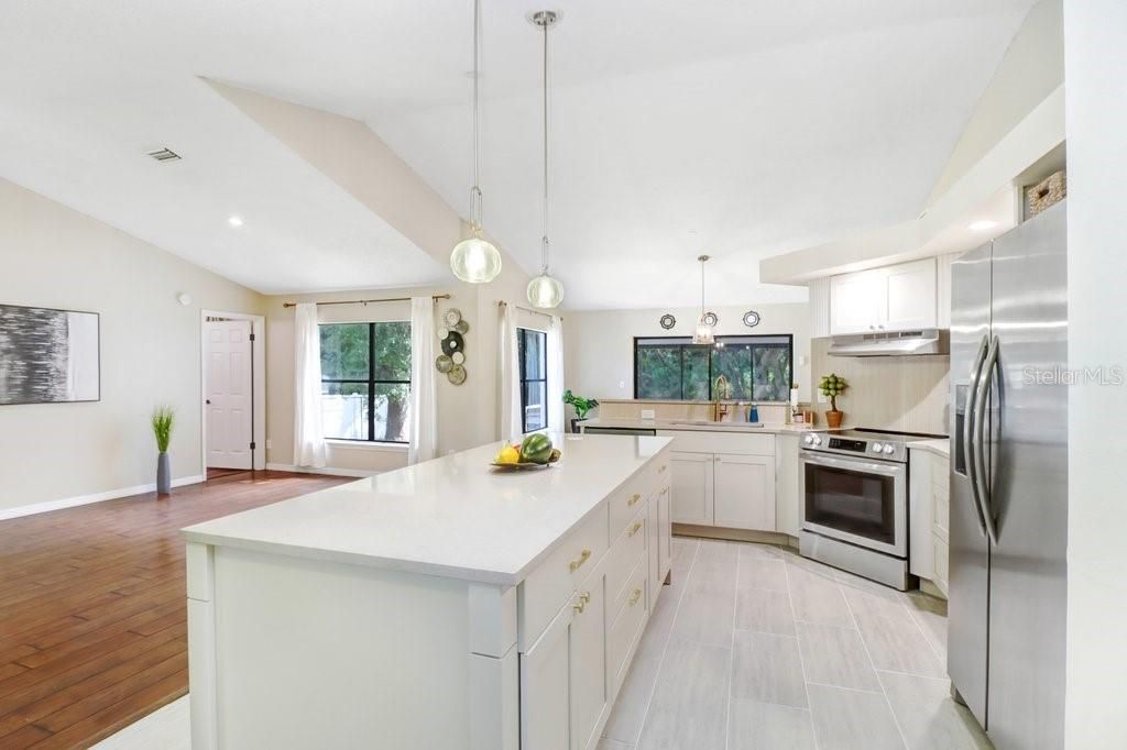 For Sale: $378,000 (3 beds, 2 baths, 1500 Square Feet)