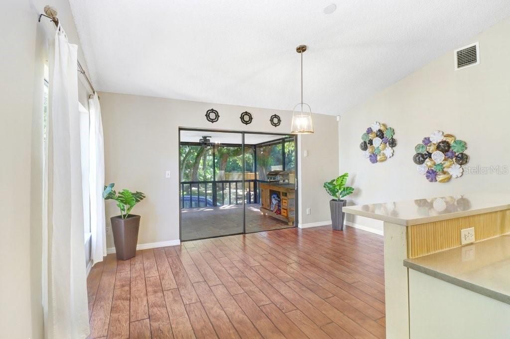 For Sale: $378,000 (3 beds, 2 baths, 1500 Square Feet)