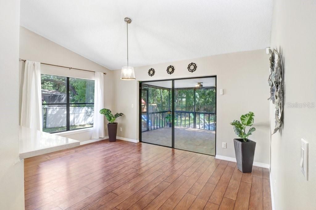 For Sale: $378,000 (3 beds, 2 baths, 1500 Square Feet)