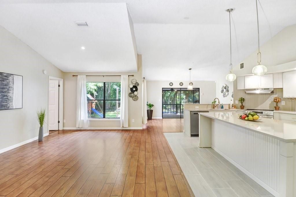 For Sale: $378,000 (3 beds, 2 baths, 1500 Square Feet)