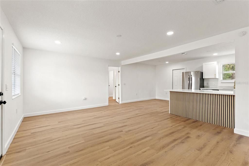 En Venta: $339,000 (3 camas, 2 baños, 1150 Pies cuadrados)