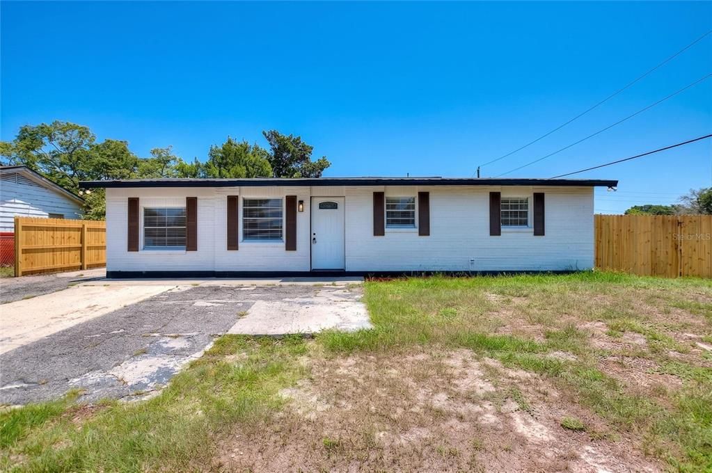 En Venta: $339,000 (3 camas, 2 baños, 1150 Pies cuadrados)